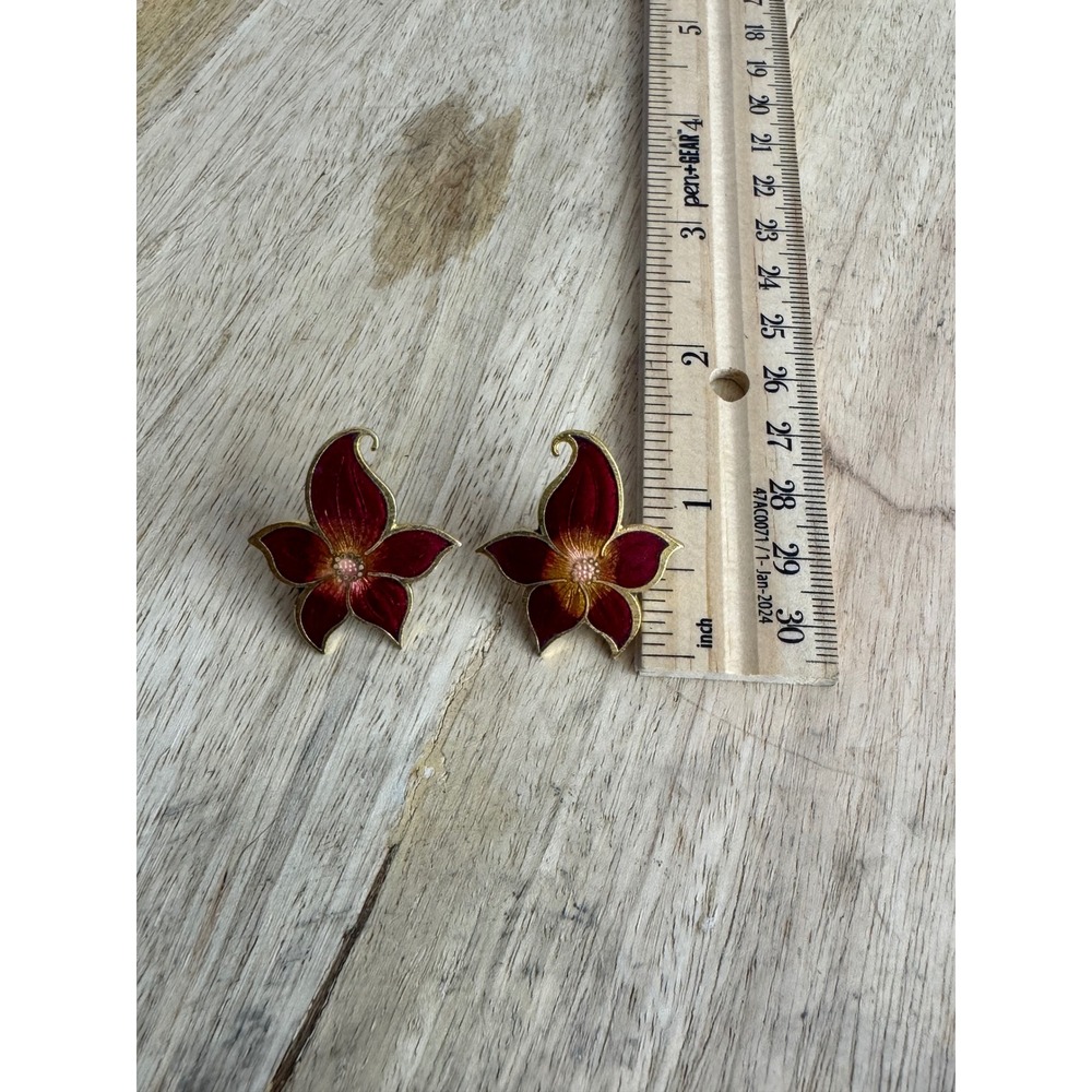 Vintage Style Burgundy Red Enamel Flower Stud Earrings Gold Tone Floral Jewelry